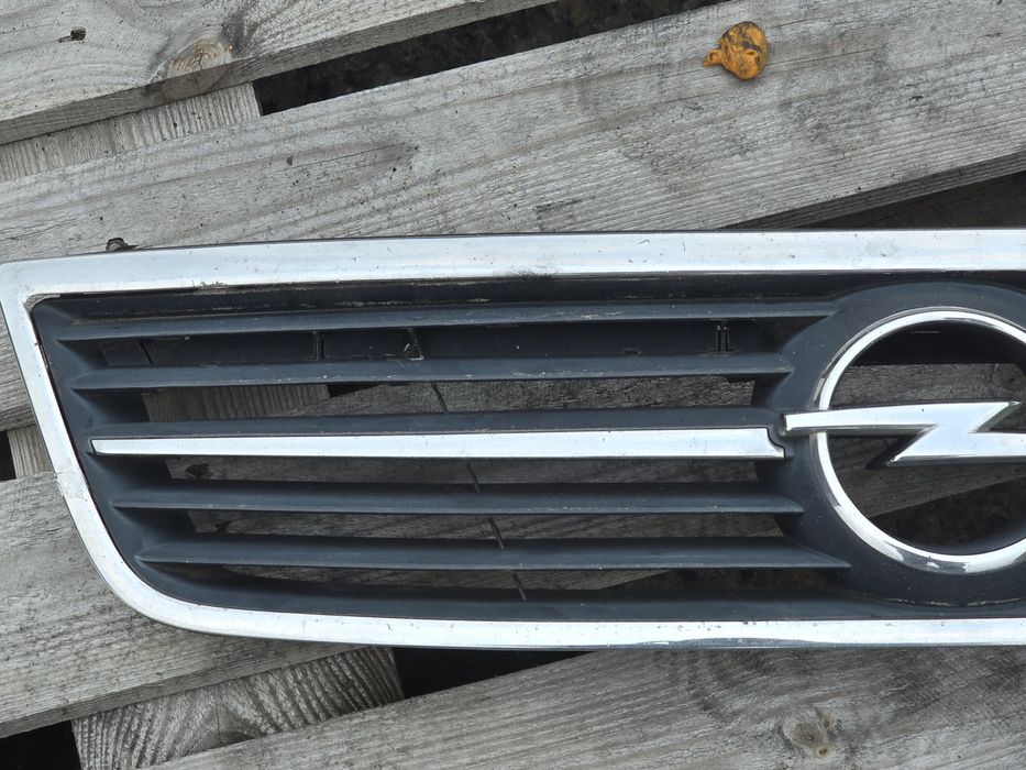 atrapa chłodnicy grill OPEL OMEGA C maskownica znaczek chrom