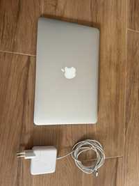 Apple MacBook Air (11-inch Mid 2012)