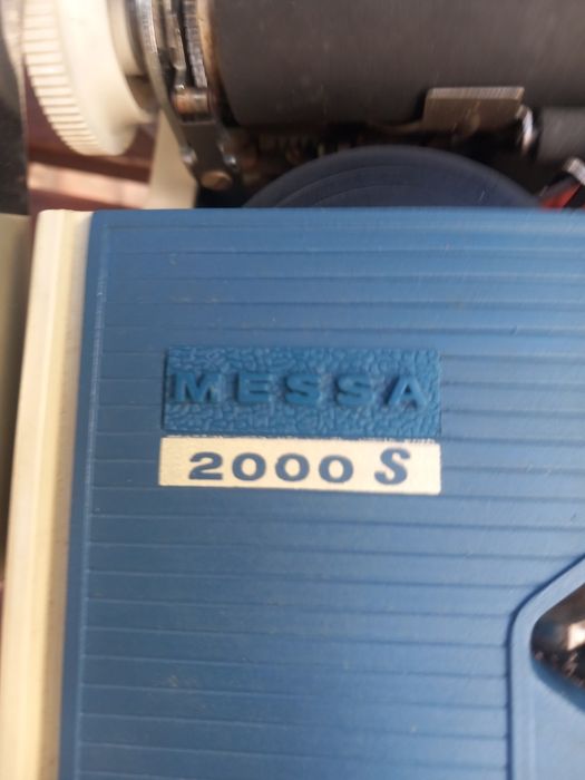 Maquina de Escrever Messa 2000 S