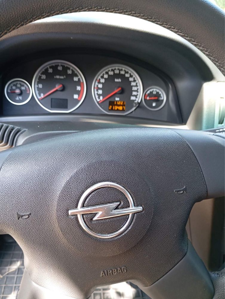 Opel Vectra 2004