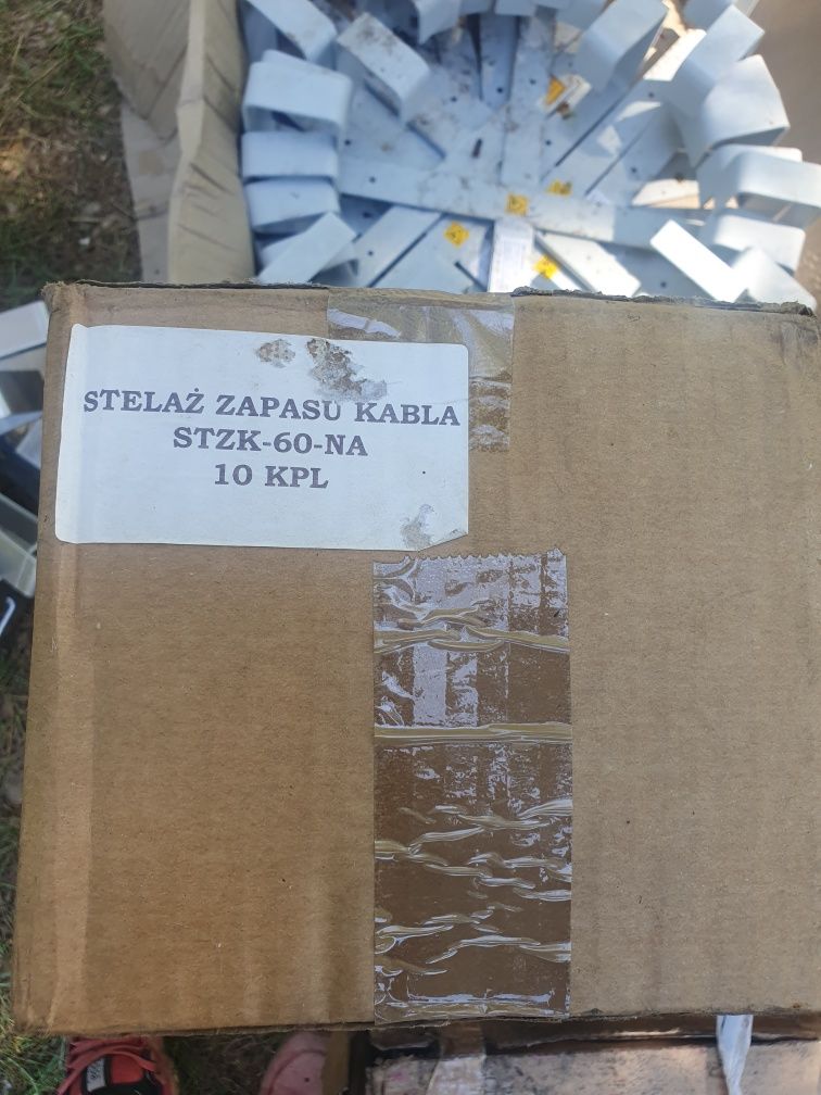 Telekomunikacja Stelaż zapasu kabla