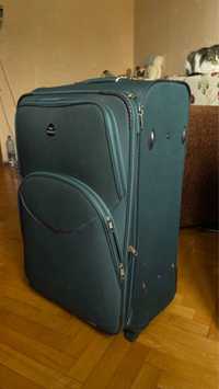 Продам валізу чемодан б/у в гарному стані