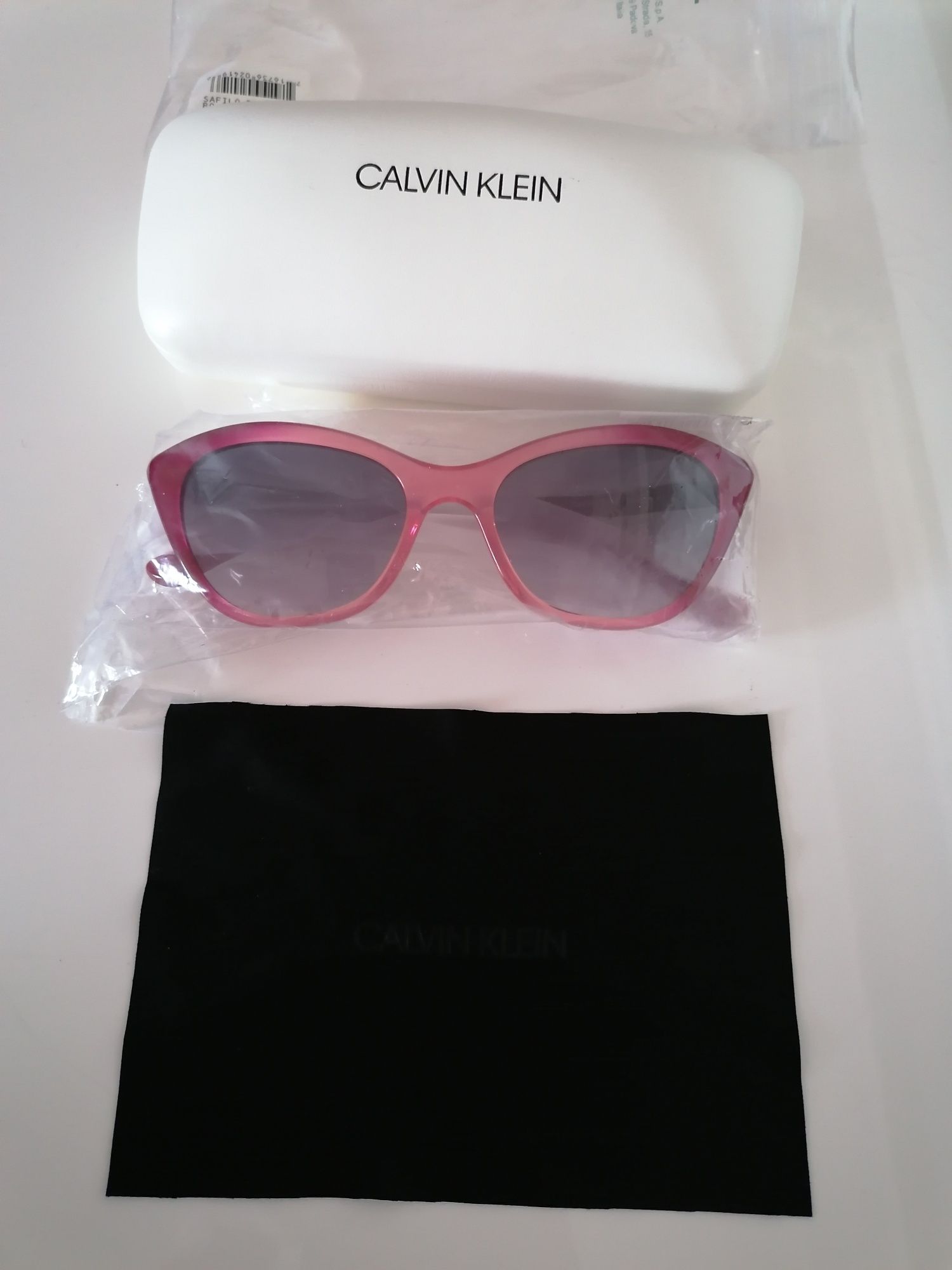 Calvin Klein Óculos de sol novos e originais