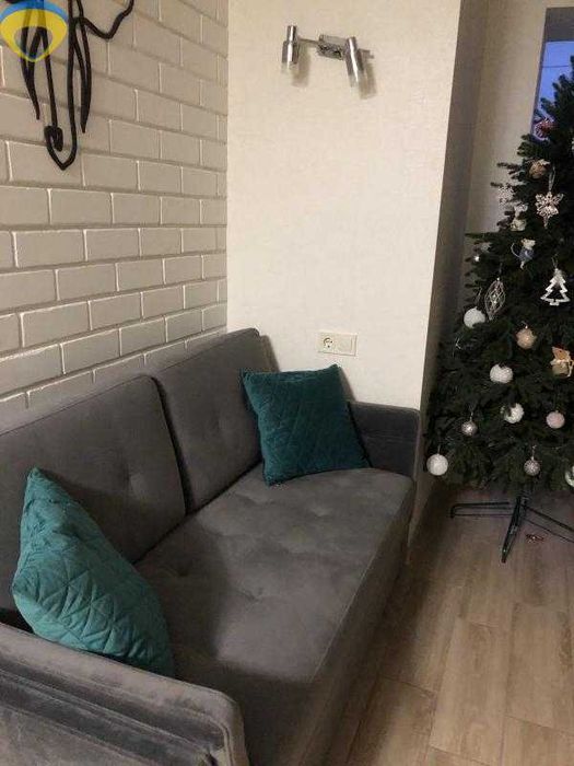Продам 2 кімнатну кв-ру на вул. Сахарова !