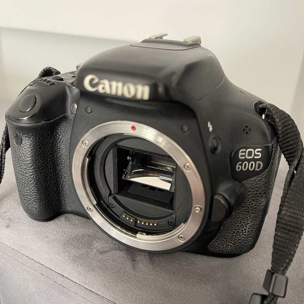 Фотоаппарат Canon 600d, объектив 55-250