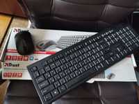 Бездротові клавіатура та мишка.