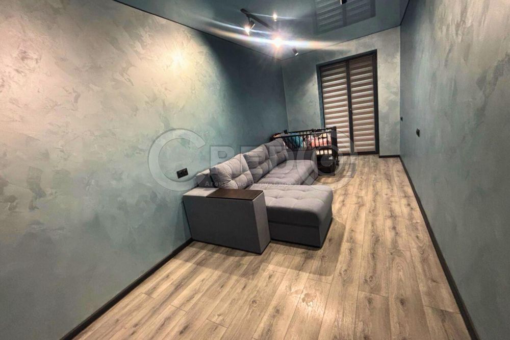 Продаж 2-х кімнатної квартири р-н "Сухої Балки". Є відновлення.