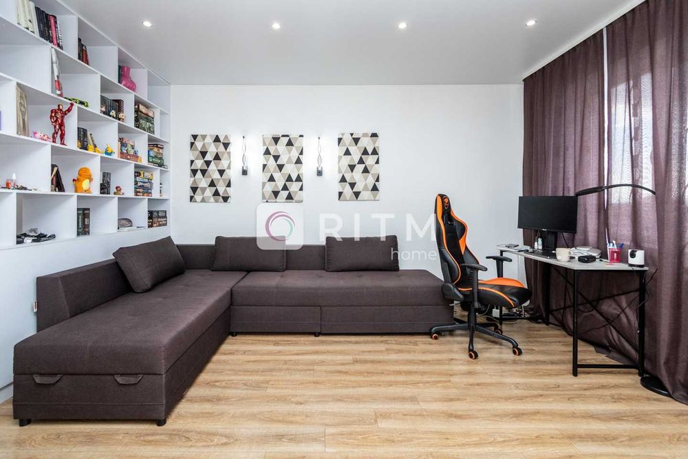 1-к. квартира + кухня-студія у центрі міста за вул. Мельника