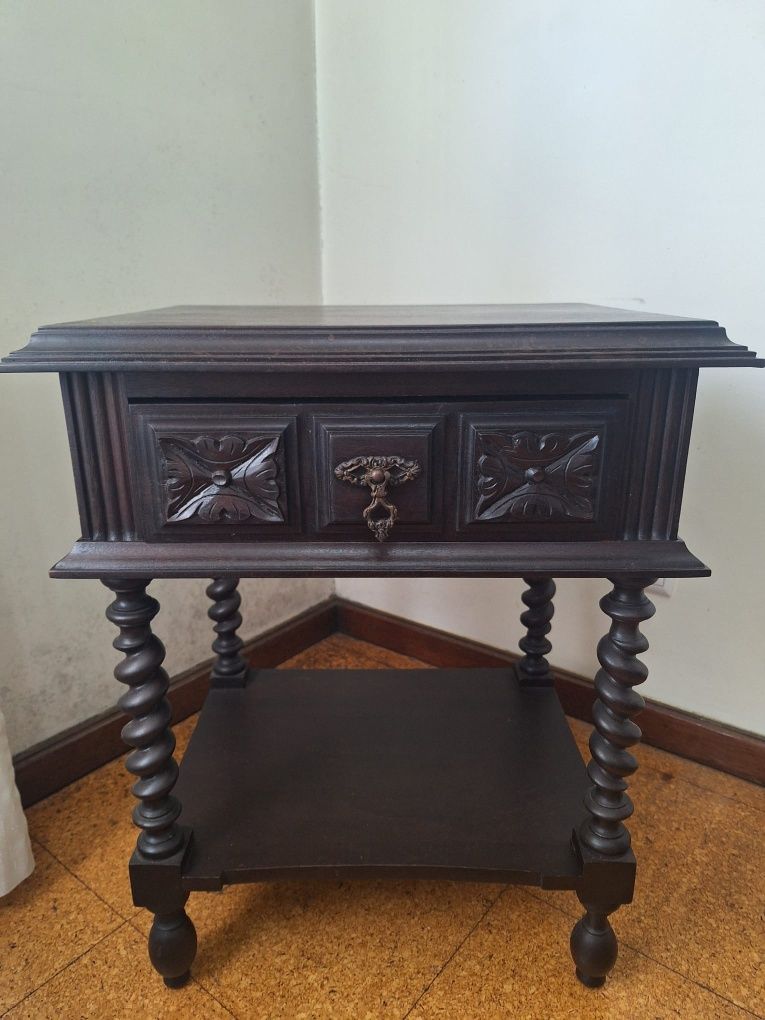 Conjunto de Quarto antigo mobiliário Bilro
