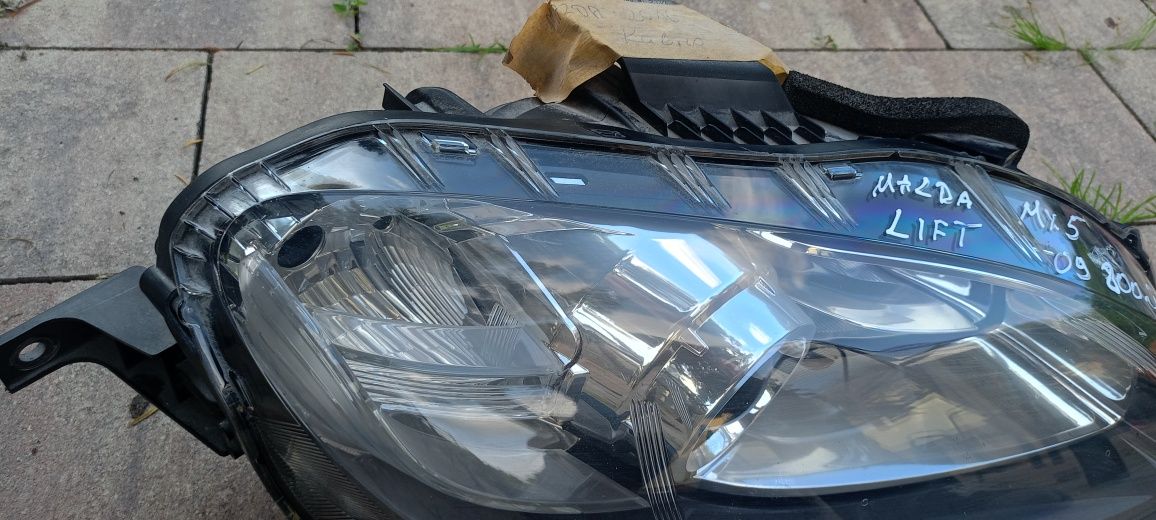 Lampa prawy przód mazda MX5 lift