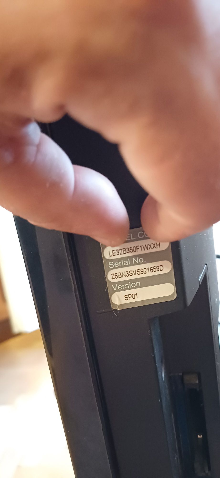 Телевізор samsung LE32B350F1W 32 дюйма