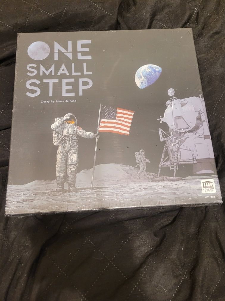 Gra planszowa One small step. Nowa w folii.