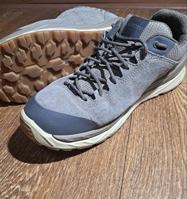 Кросівки LOWA malta gtx 42