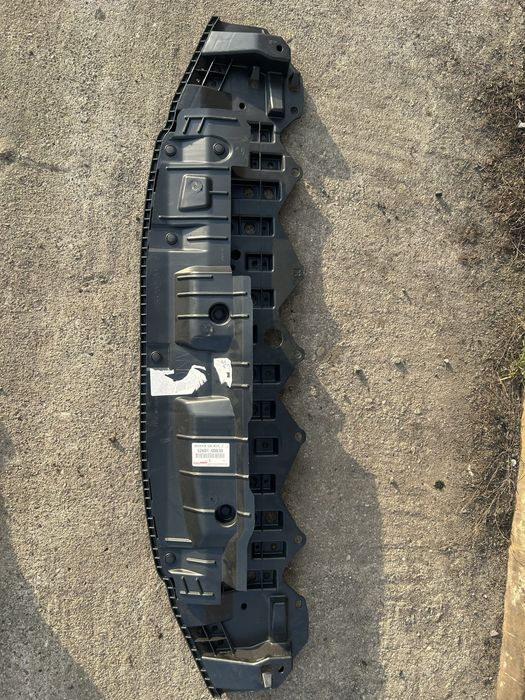 Plyta maskownica zderzaka przedniego Yaris 3 od 12r do 20r nowa