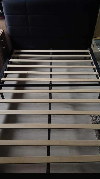 Łóżko 140 x 200 cm