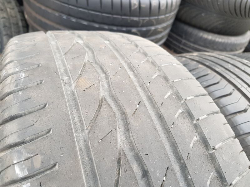 Bridgestone 235/55/17 Rok 2017 stan bardzo dobry Cena za 2szt