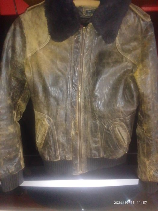 Sprzedam damską skurzaną kurtkę rozm L