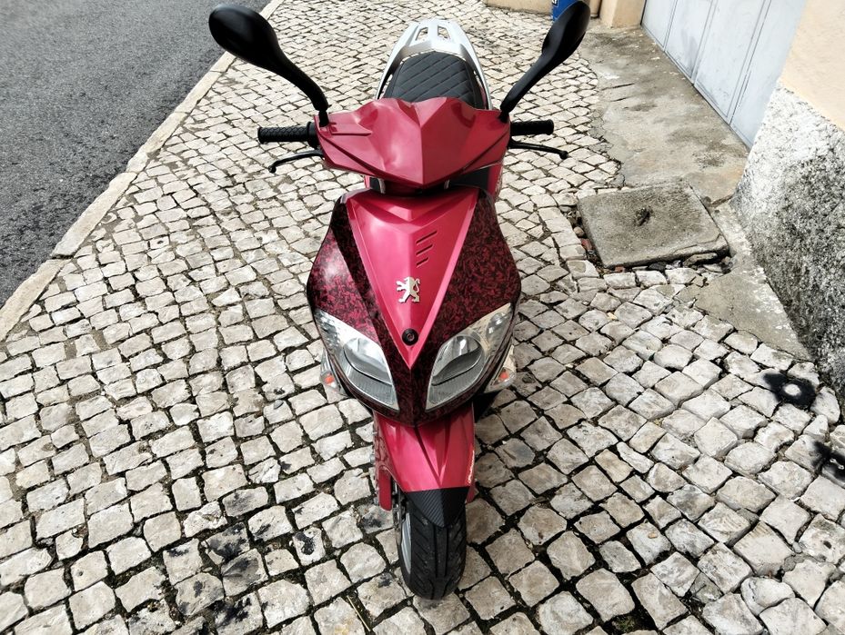 Peugeot sum up 125cc 2009