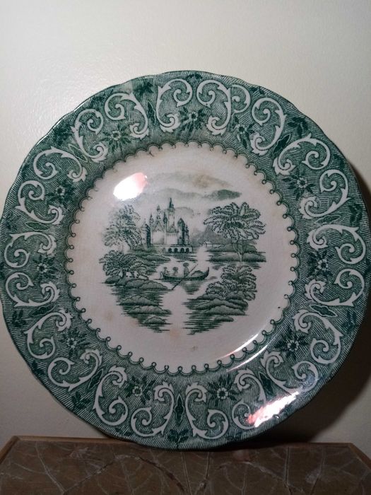 Prato em Faiança de Sacavém