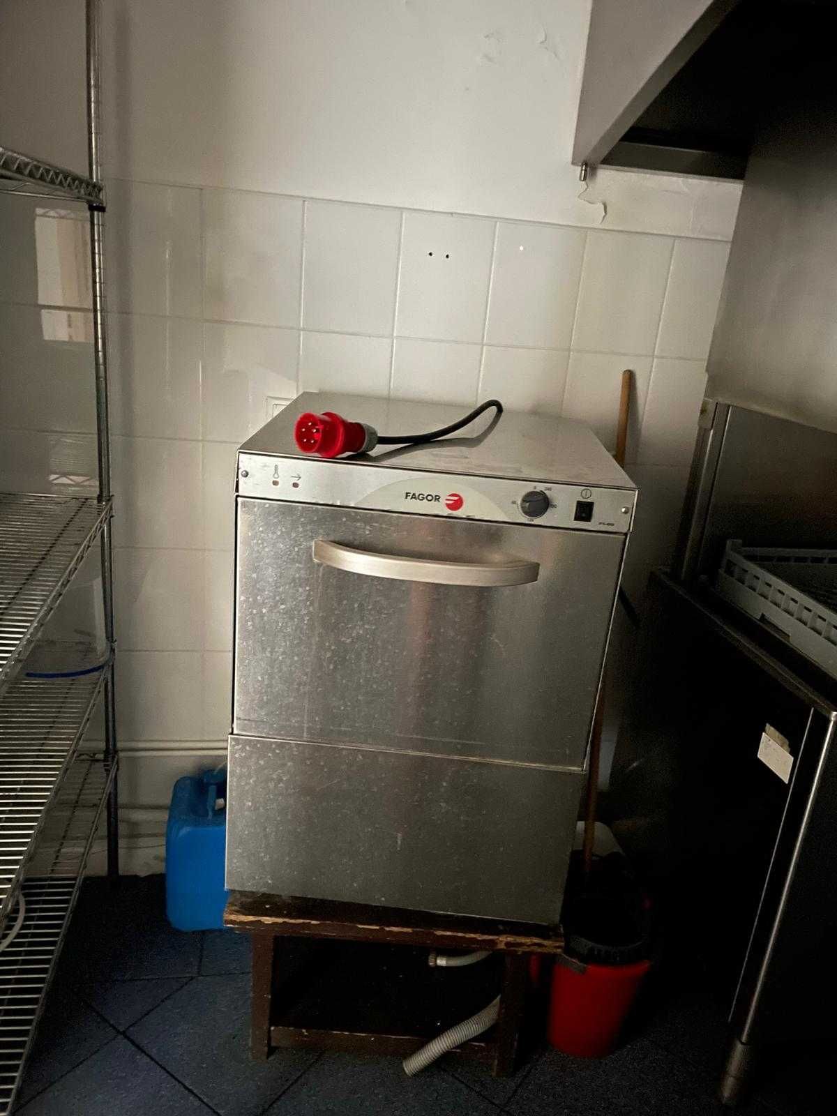 Zmywarka gastronomiczna uniwersalna FAGOR podstawa