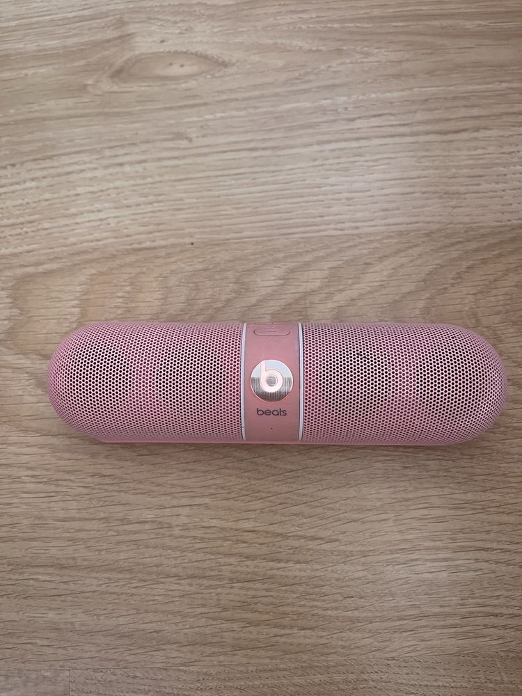 Beats pill by Dr. Drake Nicky pink