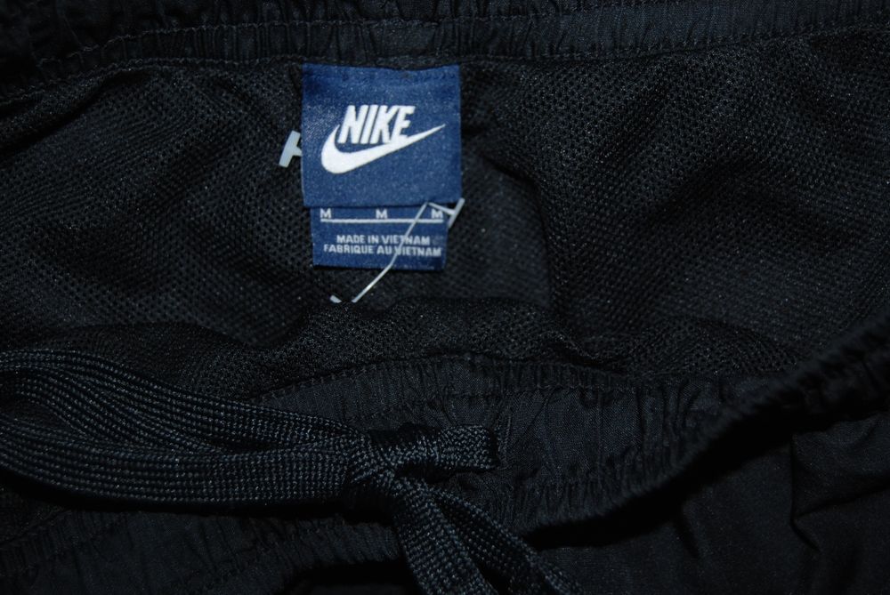 Nowe spodnie dresowe typu Softshell Nike M