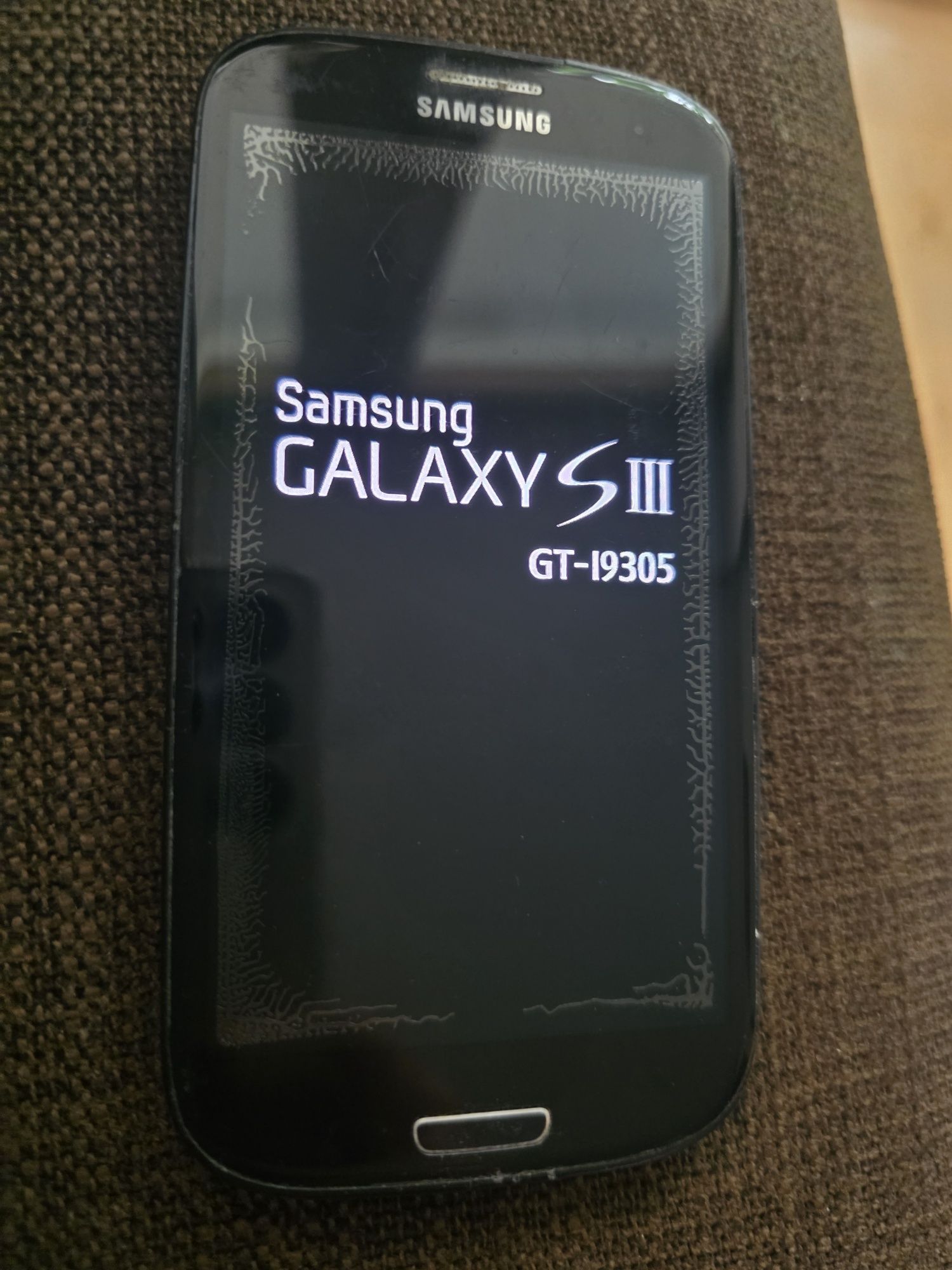 Samsung Galaxy SIII S3 Smartfon model GT-I9300