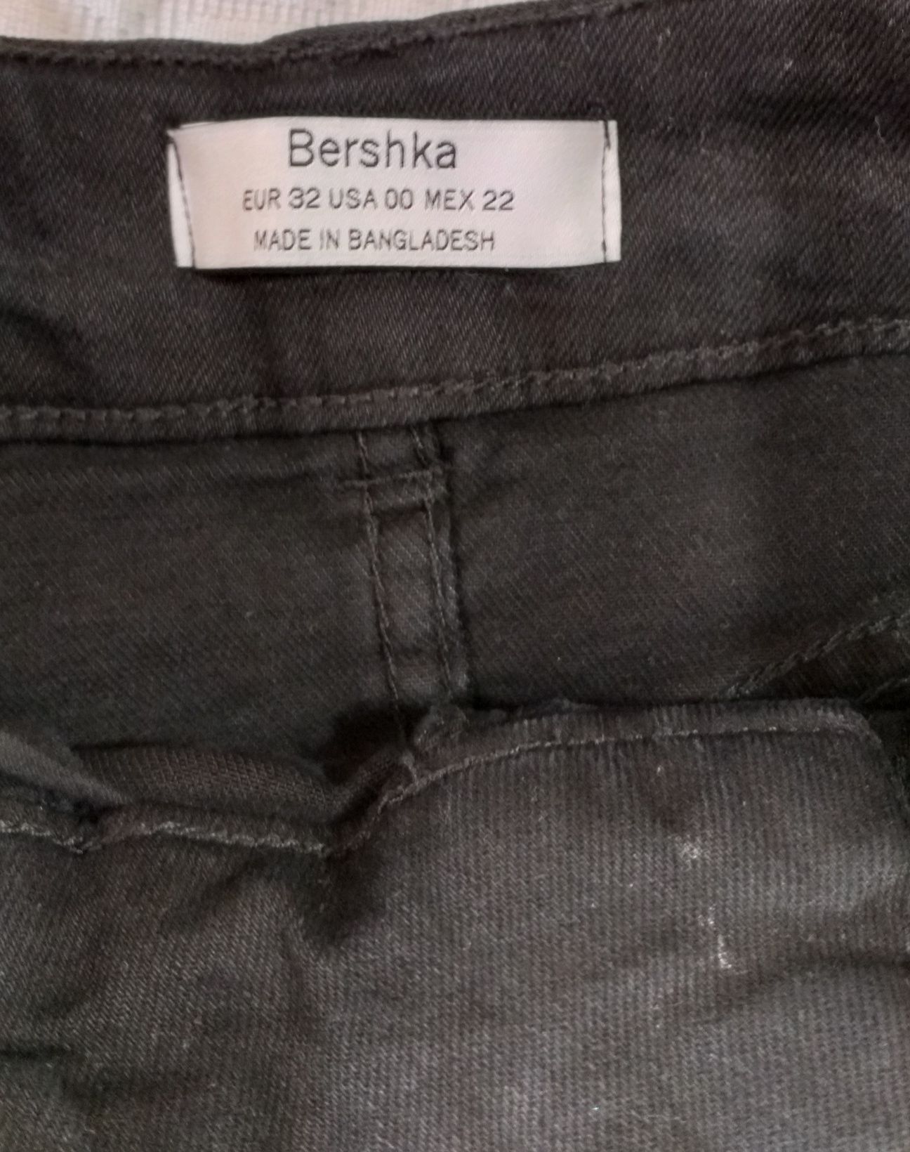 Юбка  Bershka черная джинсовая