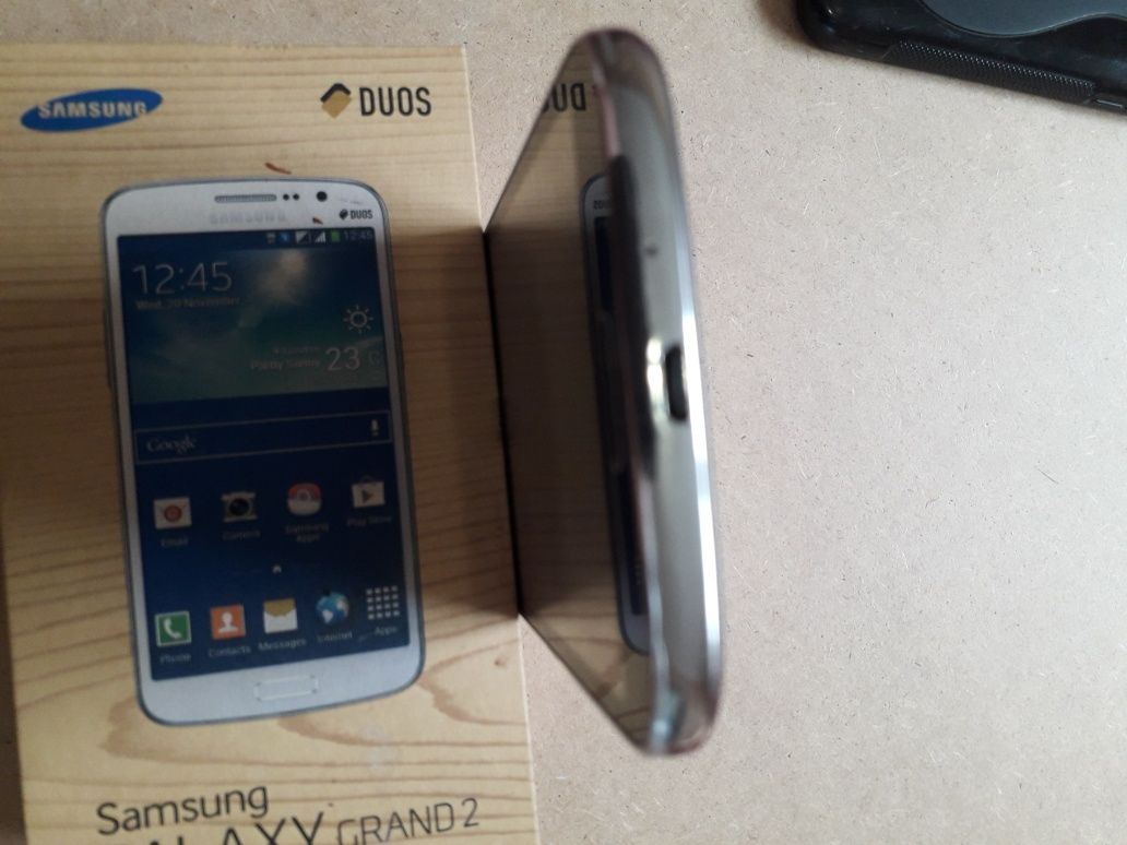 Samsung Galaxy Grand 2 Duos G7102, 5.25" 1.5/8 ГБ