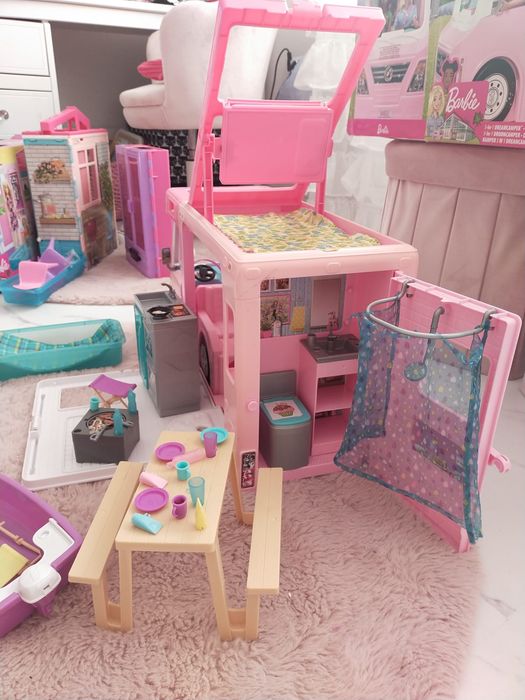 Camper Barbie plus gratis