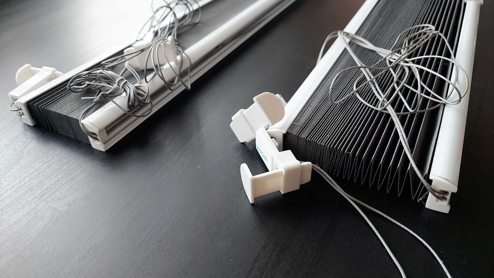 Roleta plisowana szara 67 x 150 cm, stan idealny