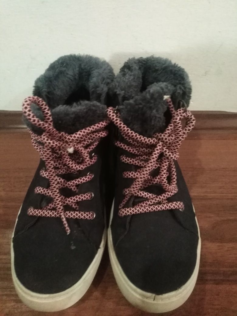 Buty jesienne, Botki Reserved rozmiar 35