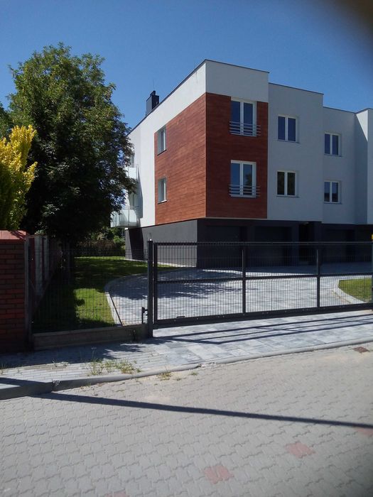 Do wynajęcia nowe, umeblowane mieszkanie 80 m2/4pokoje + garaż w cenie