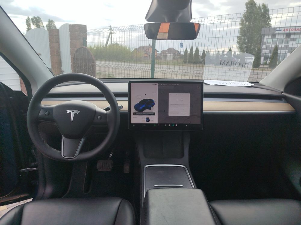 Tesla model y.           .
