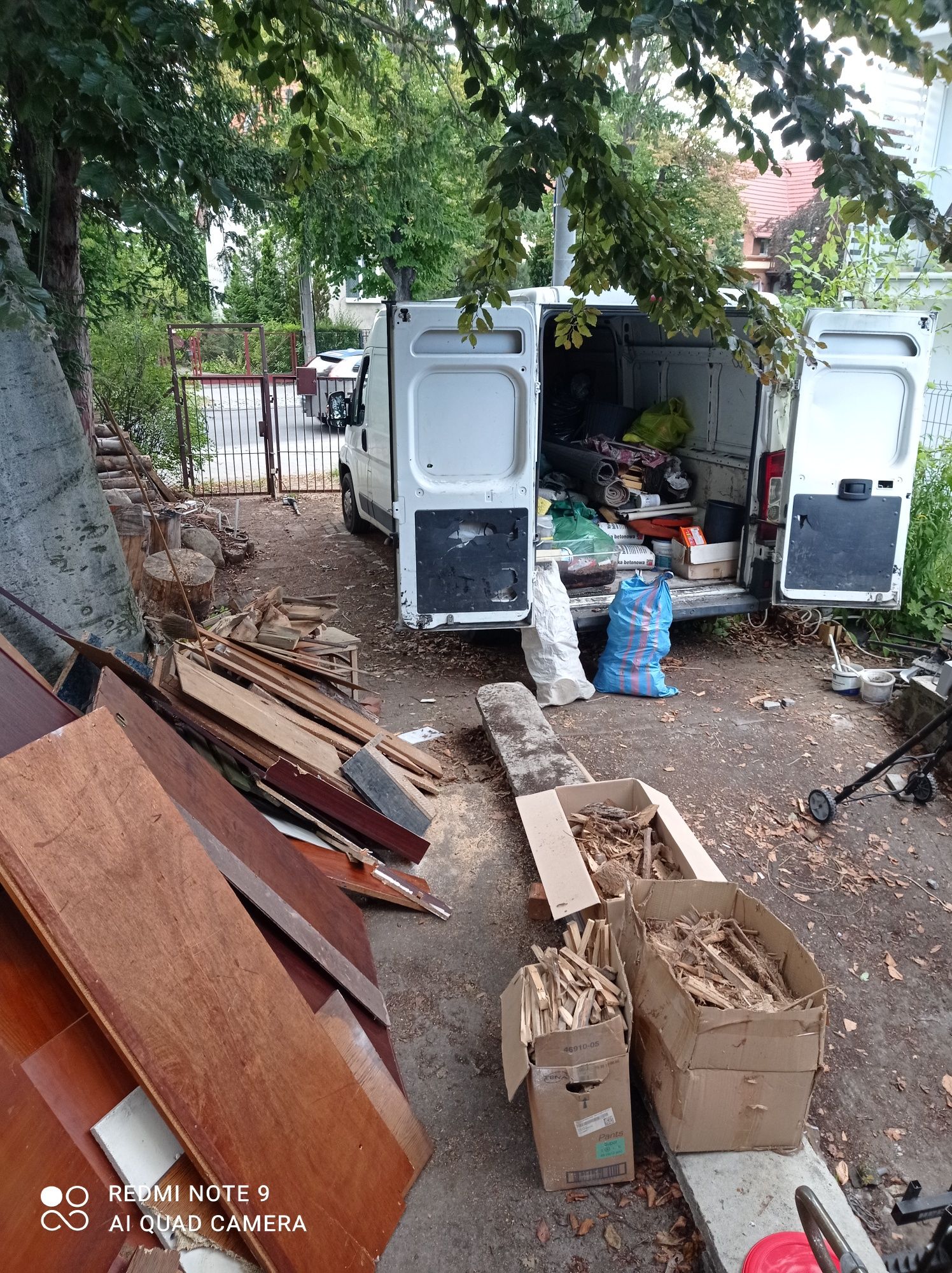 Opróżnianie domów piwnic mieszkań strychów sprzątanie