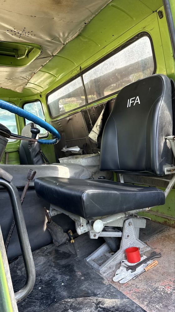 Автомобіль IFA 50