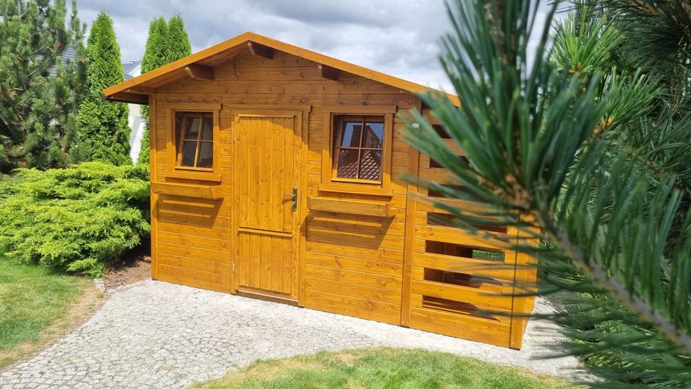 domek narzędziowy ogrodowy drewniany szopka działkowy schowek