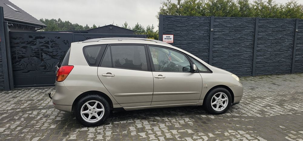 SKUP AUT TORUŃ Toyota Corolla Verso 2003r 2.0D Stan BDB Hak holowniczy