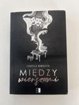 Między wierszami