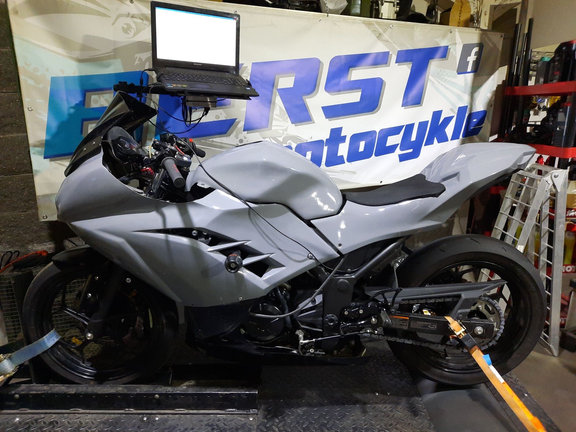 Hamownia motocyklowa, blokowanie na A2, reflash, remap ECU, tuning