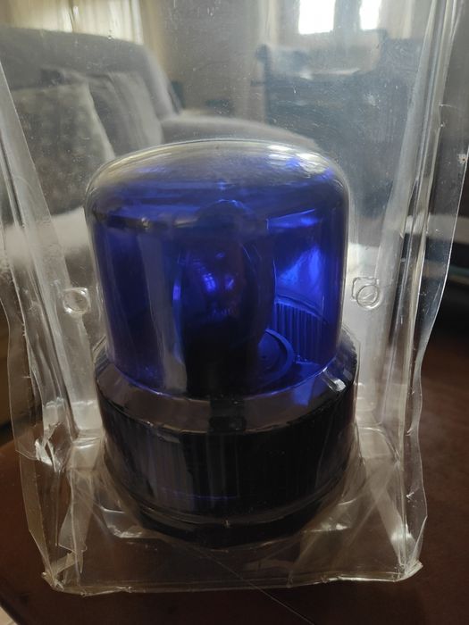 Rotativo azul magnetizado com ligação a isqueiro