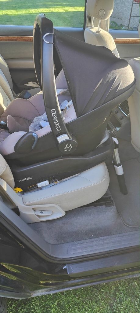 Maxi Cosi Pebble + baza Familifix ISOFIX, wkładka dla niemowlaka Tanio