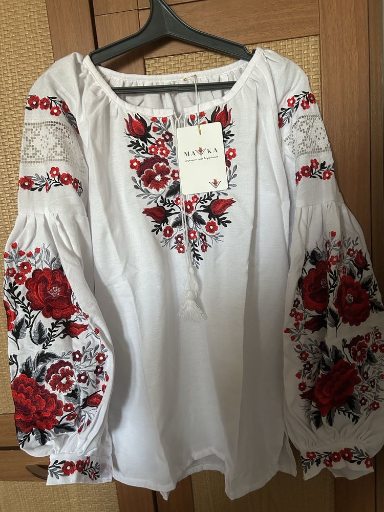 Жіноча вишиванка Mavka, розмір S, М