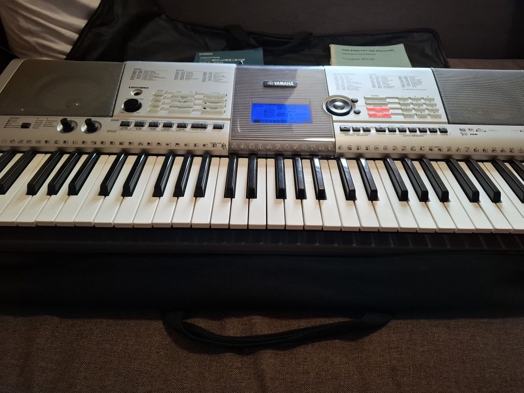 Продам синтезатор Yamaha PSR E403