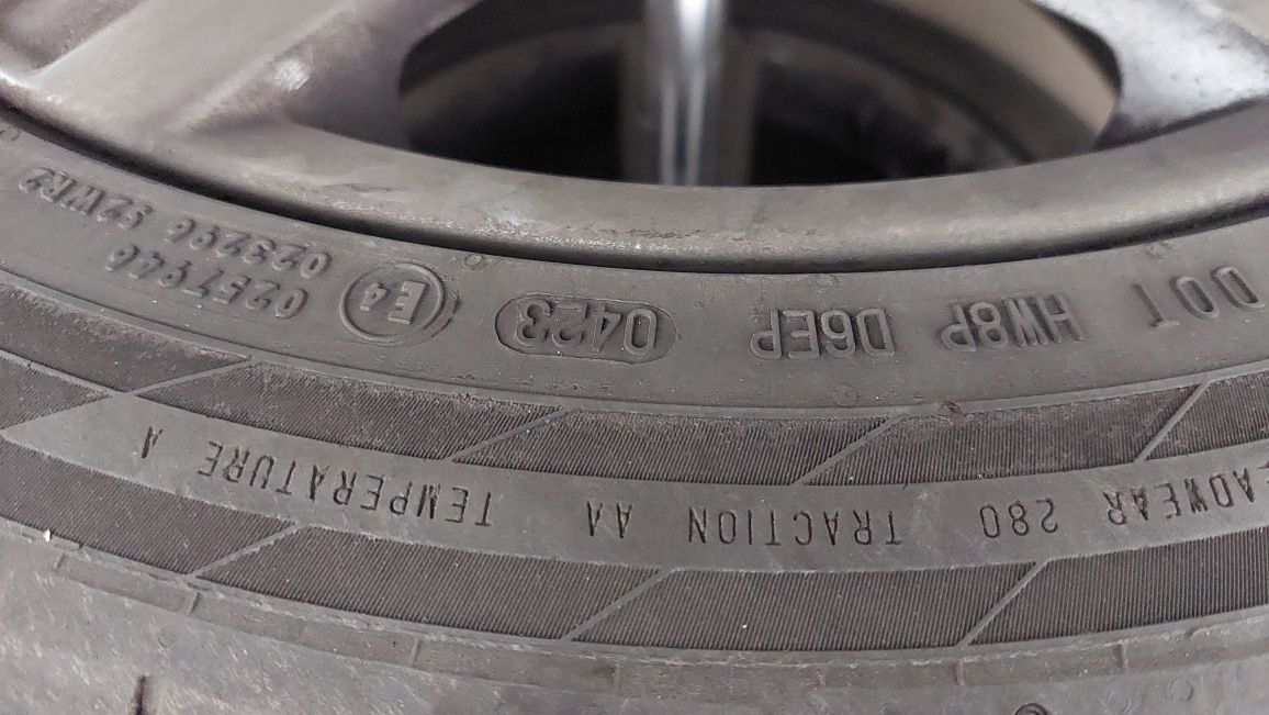 Felgi i opony letnie VW Passat 17 cali Continental 3AA