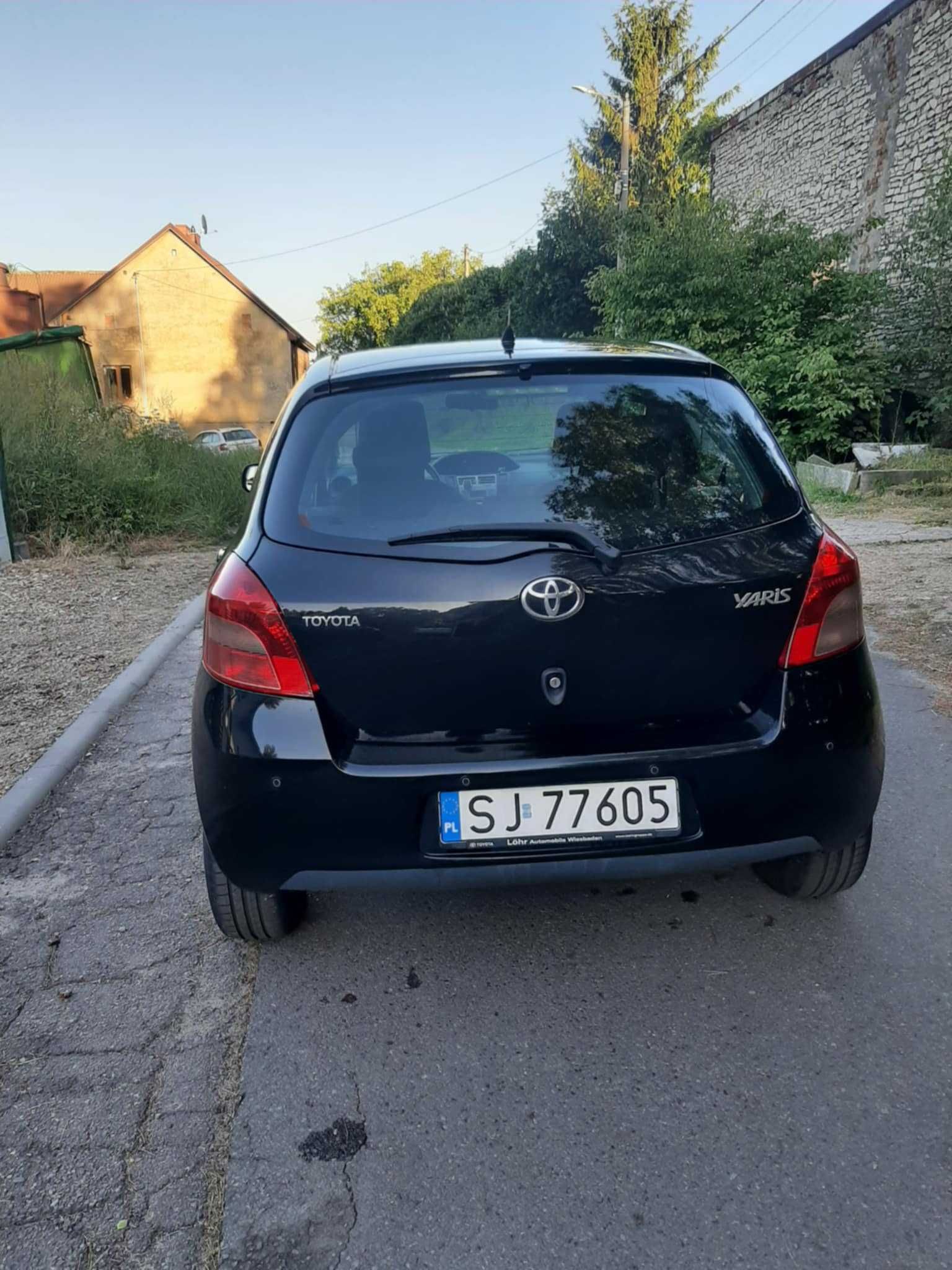 Sprzedam Toyota Yaris II 2008 rok 1.3 benzyna 5 drzwi