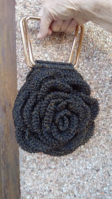 Bolsa FLOR em croche feito a mão