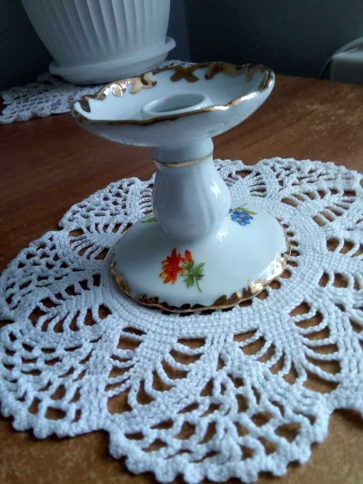 Świecznik biały porcelana motywy kwiatowe złocenia