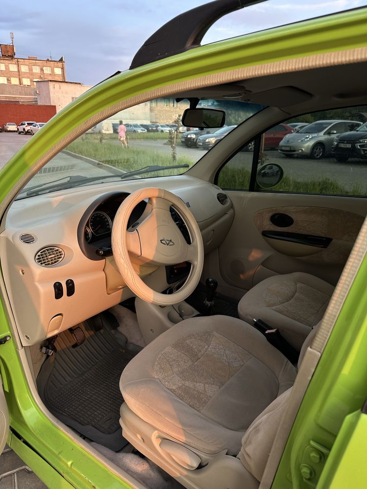 Автомобіль Chery QQ