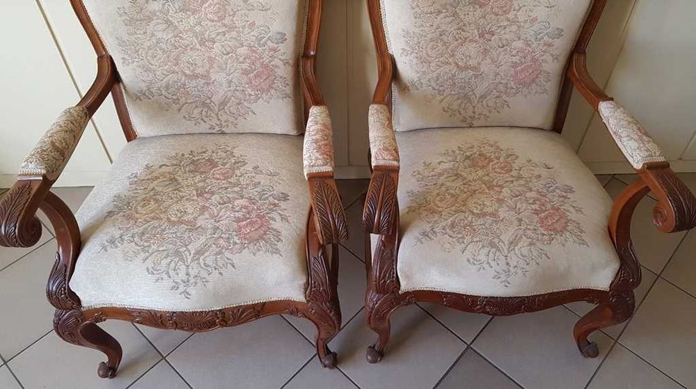 Dwa fotele w stylu Ludwika Filipa - XIX wiek - po renowacji